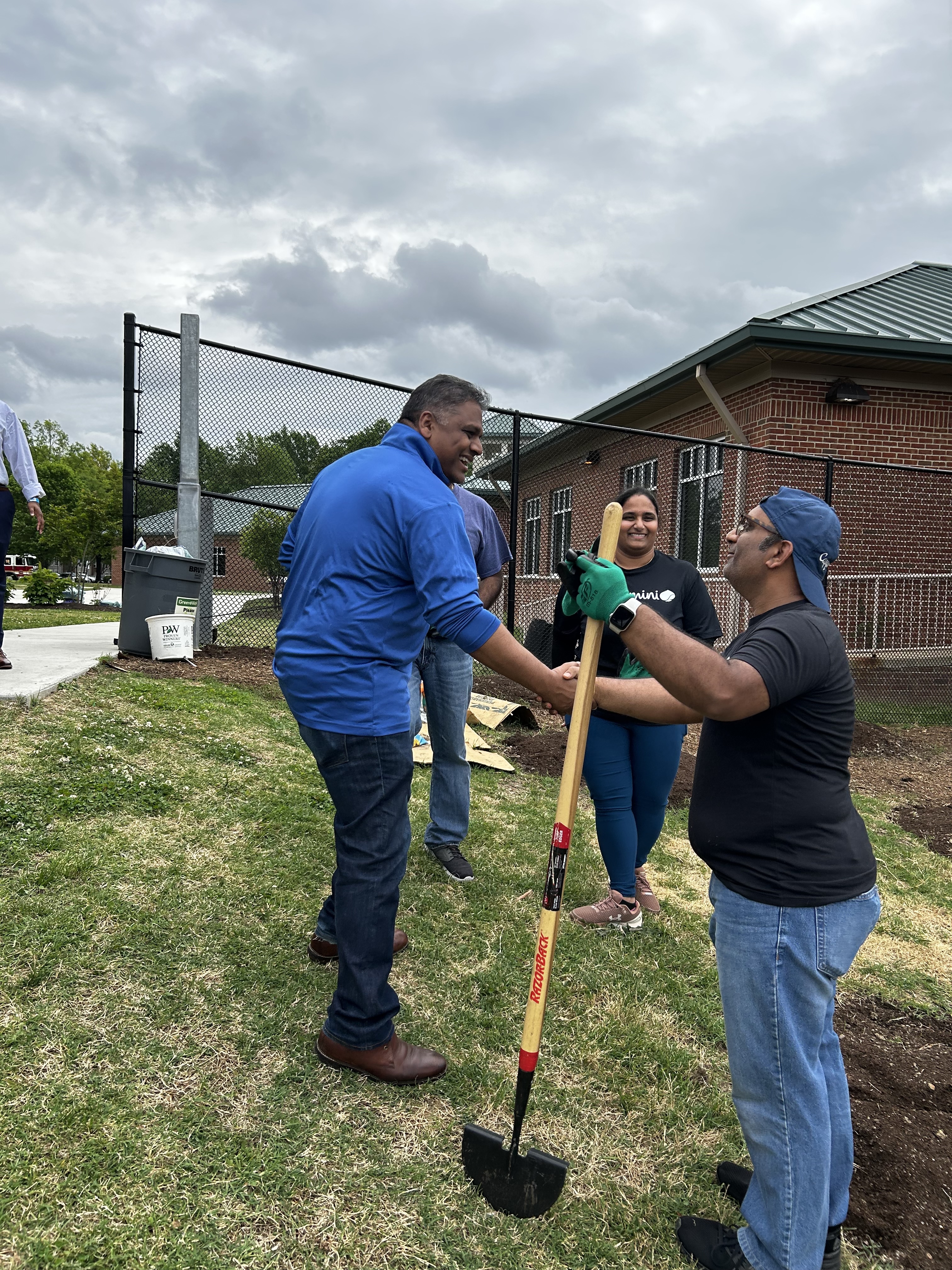 The Mayor and community volunteers