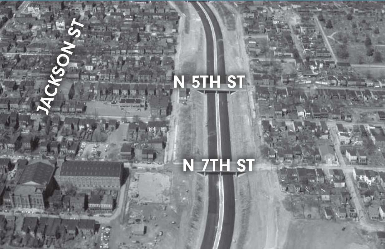 This image shoes the interstate dissecting Navy Hill and labels N 5th Street, N 7th Street, and Jackson Streets