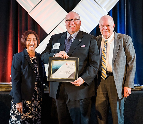 Stephen Willoughby, Bill Hobgood accept award