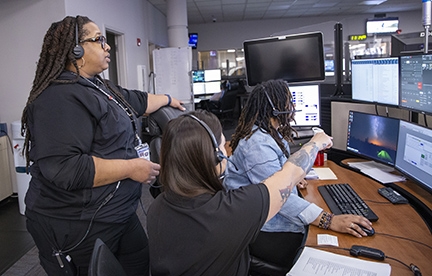 Students learning to take 911 calls